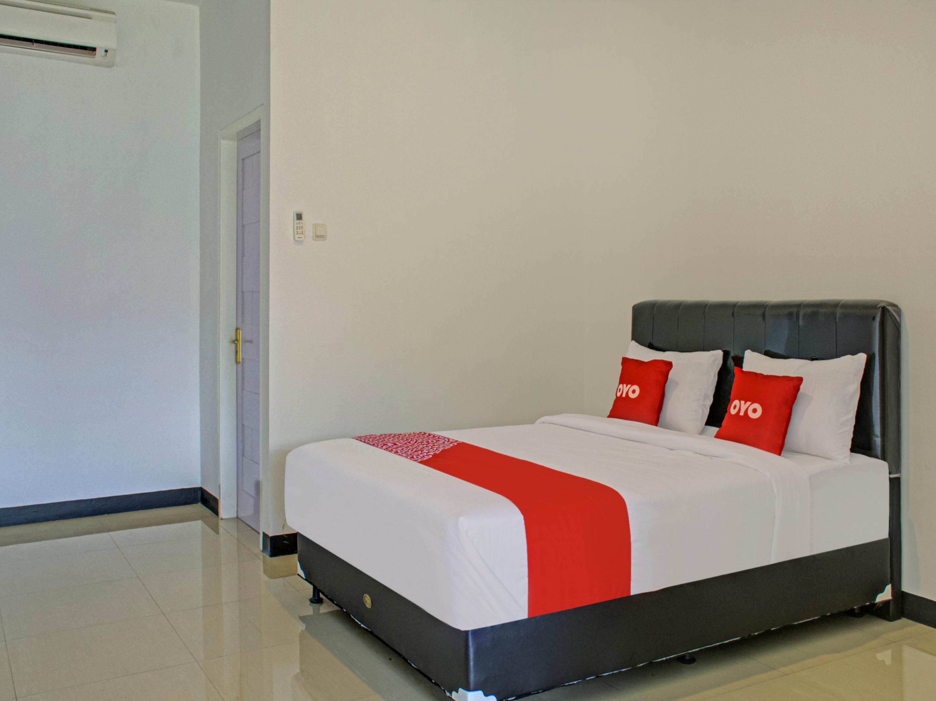Oyo 3841 Wisma 25 Cilacap Extérieur photo